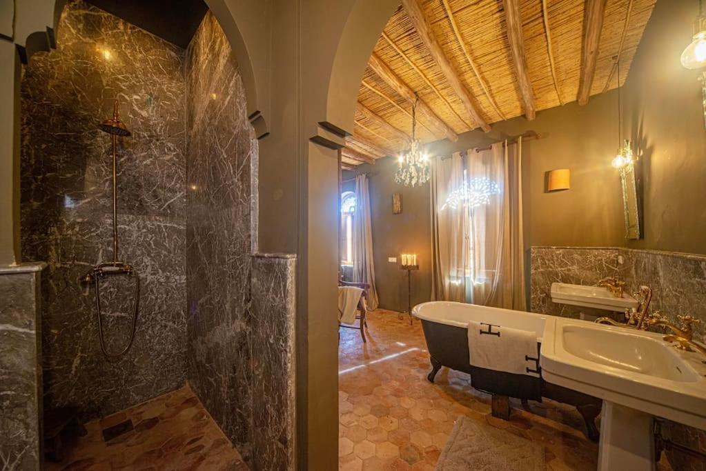 Aux Portes De Marrakech Villa Arts & Deco Avec Piscine Marrakesh Eksteriør billede