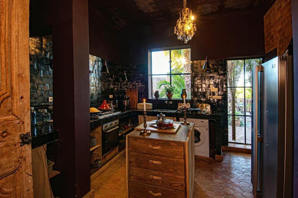 Aux Portes De Marrakech Villa Arts & Deco Avec Piscine Marrakesh Eksteriør billede